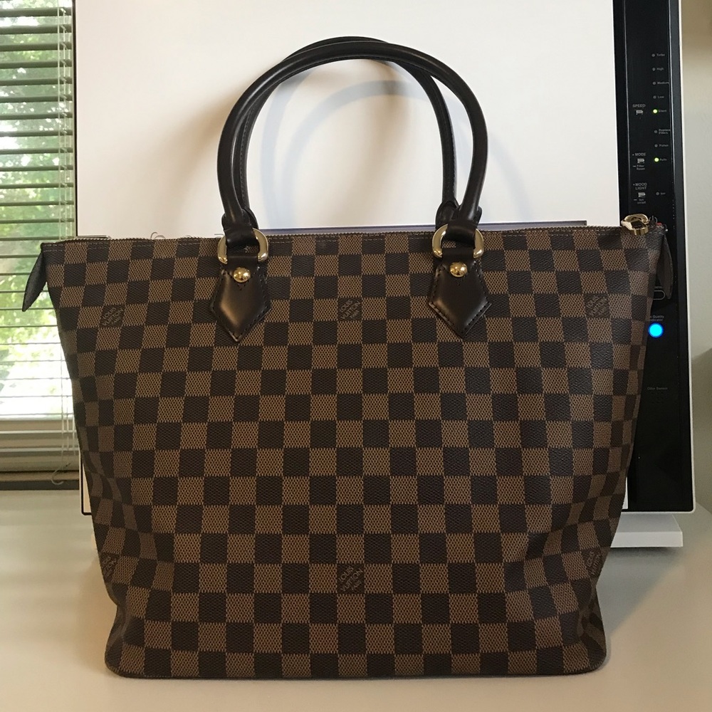 Louis Vuitton Saleya MM